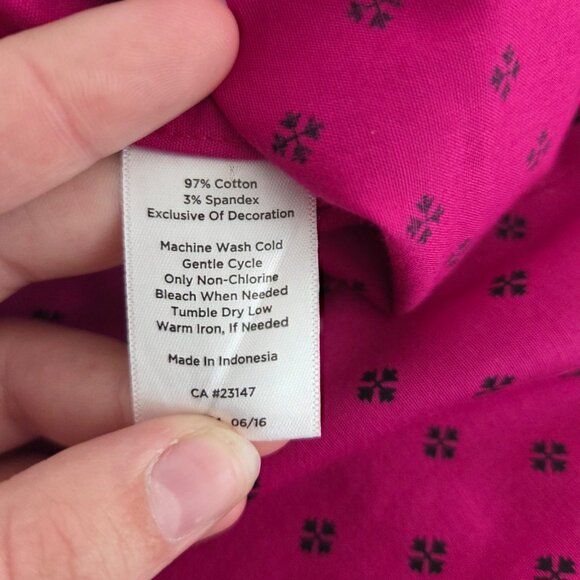 Talbots Womens Fuchsia Geometric Button Up Blouse Size 18W Wrinkle Resist Career - Picture 6 of 9